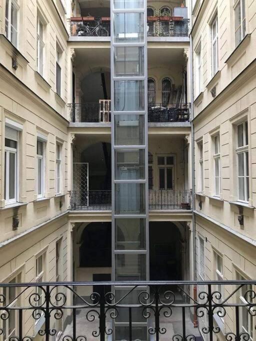 White Luxury Apartment Budapesta Exterior foto